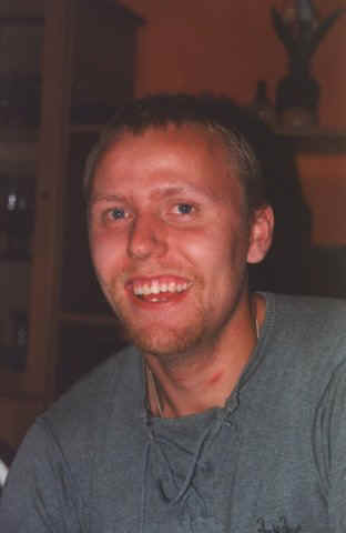 dan_h2.jpg (18752 bytes)